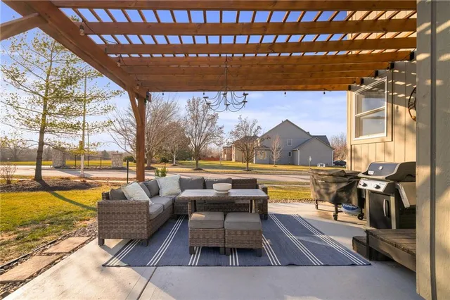 $489,000 | 25189 West 150th Terrace, Olathe, KS 66061