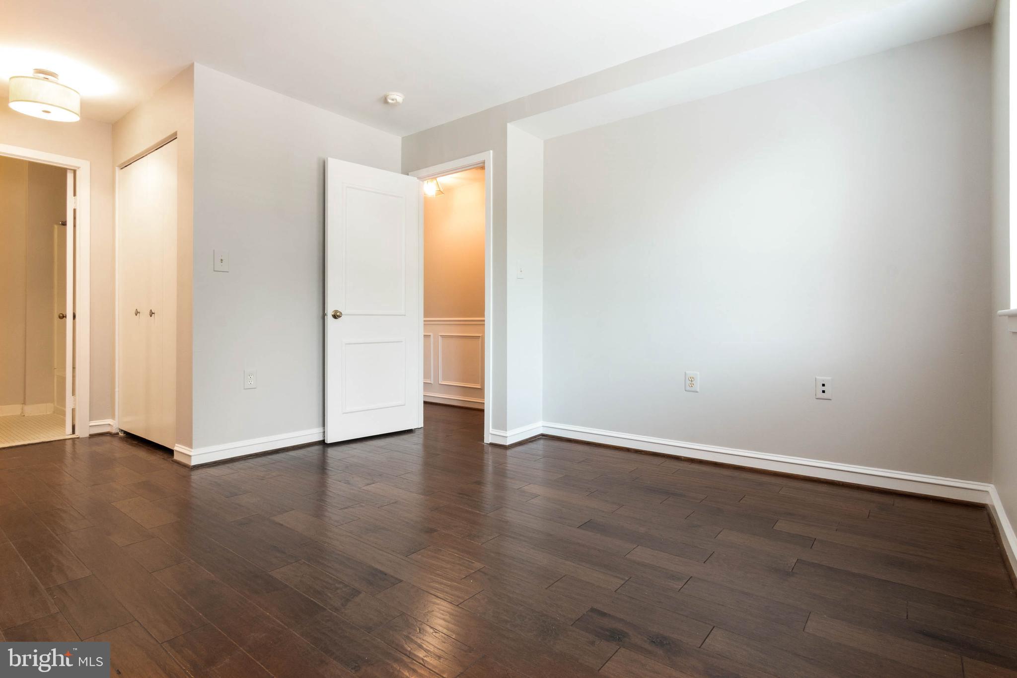 16 Andrew Place, Unit R122 Baltimore, MD 21201 - Photo 18 of 30 Bedroom 1 - Master