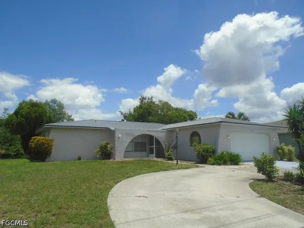 $2,250 | 1401 Everest Parkway, Cape Coral, FL 33904