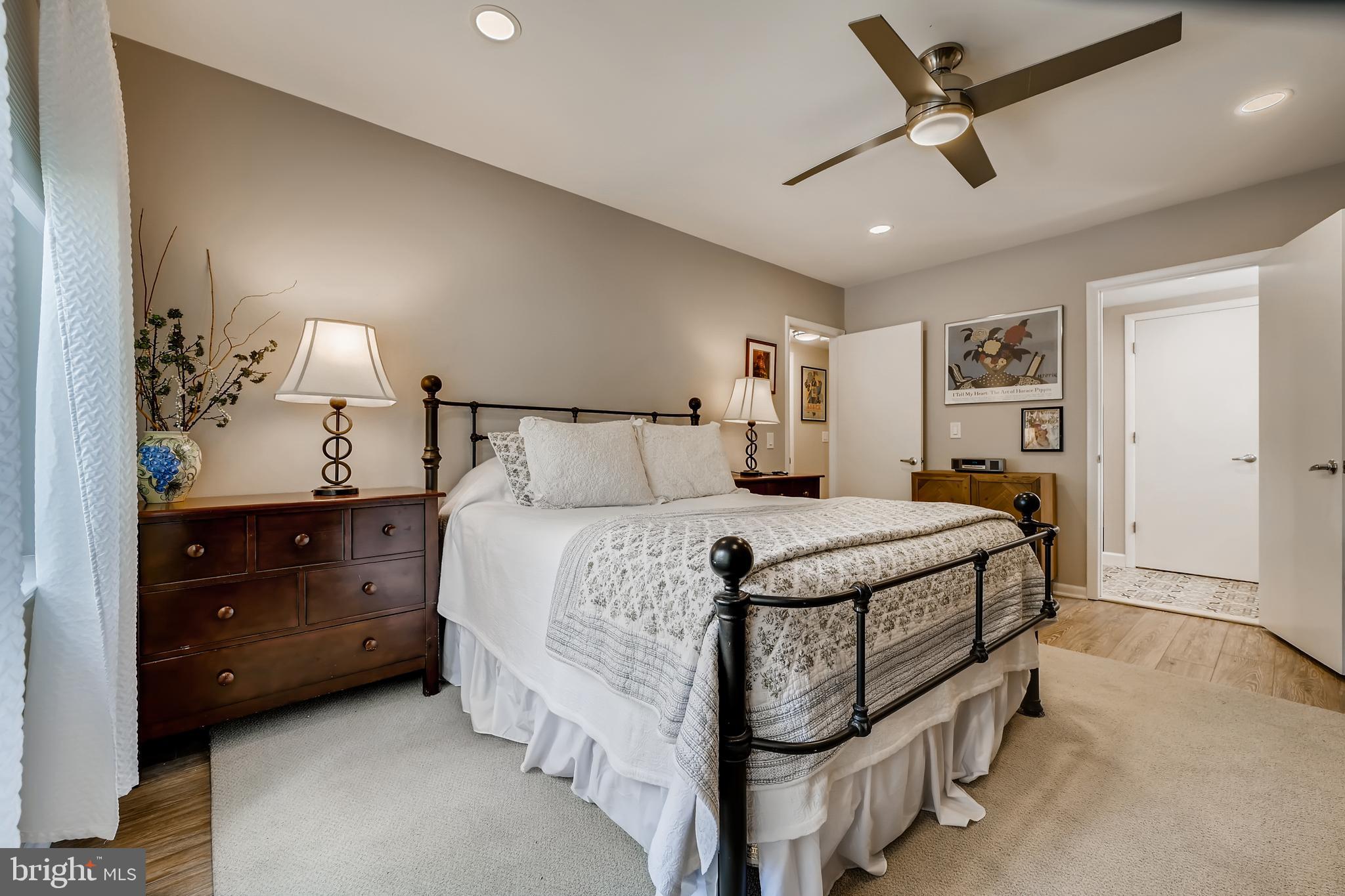 112 Cross Keys Road, Unit R112D Baltimore, MD 21210 - Photo 11 of 17 master bedroom