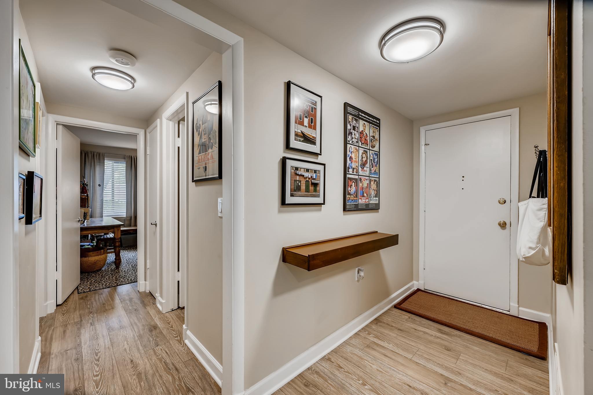 112 Cross Keys Road, Unit R112D Baltimore, MD 21210 - Photo 4 of 17 entry foyer