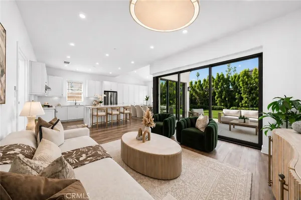 $2,498,000 | 162 Winnett, Irvine, CA 92602