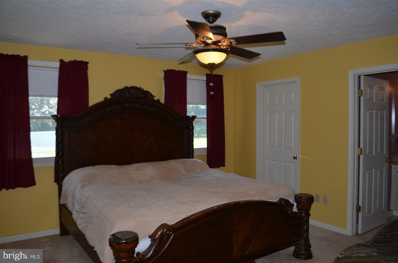 148 Meadow Road York, PA 17406 - Photo 9 of 22 Gallery Image 9