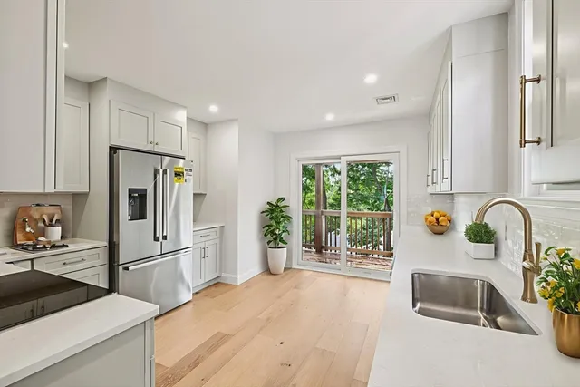 $1,170,000 | 32 Larch Street, Unit 32, Boston, MA 02135