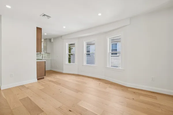 $1,155,000 | 32 Larch Street, Unit 32, Boston, MA 02135