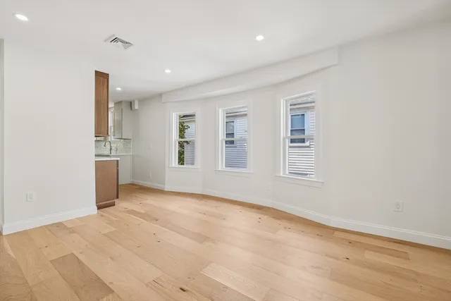 $1,170,000 | 32 Larch Street, Unit 32, Boston, MA 02135