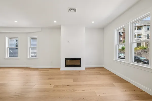 $1,155,000 | 32 Larch Street, Unit 32, Boston, MA 02135