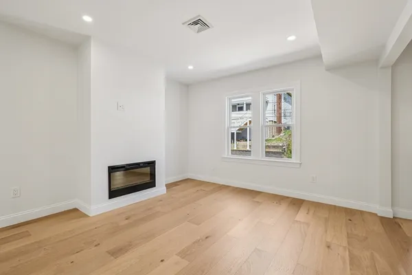 $1,155,000 | 32 Larch Street, Unit 32, Boston, MA 02135