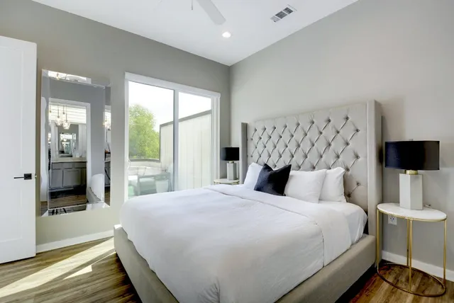 $4,900 | 2804 South 1st Street, Unit 3103, Austin, TX 78704