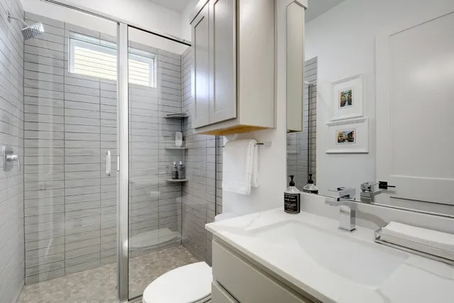 $4,900 | 2804 South 1st Street, Unit 3103, Austin, TX 78704