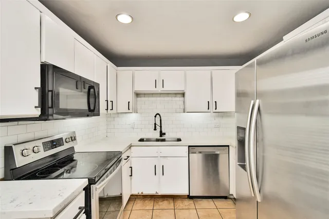 $180,000 | 9234 Westwood Village Drive, Unit 17, Houston, TX 77036