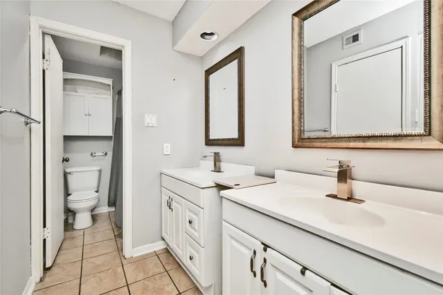 $180,000 | 9234 Westwood Village Drive, Unit 17, Houston, TX 77036