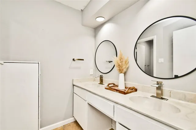 $180,000 | 9234 Westwood Village Drive, Unit 17, Houston, TX 77036