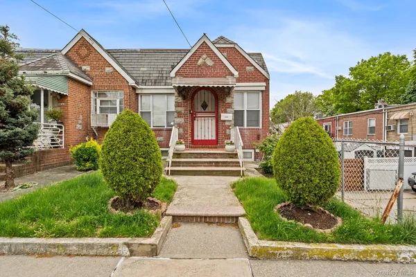 $679,000 | 86-12 133rd Avenue | Ozone Park
