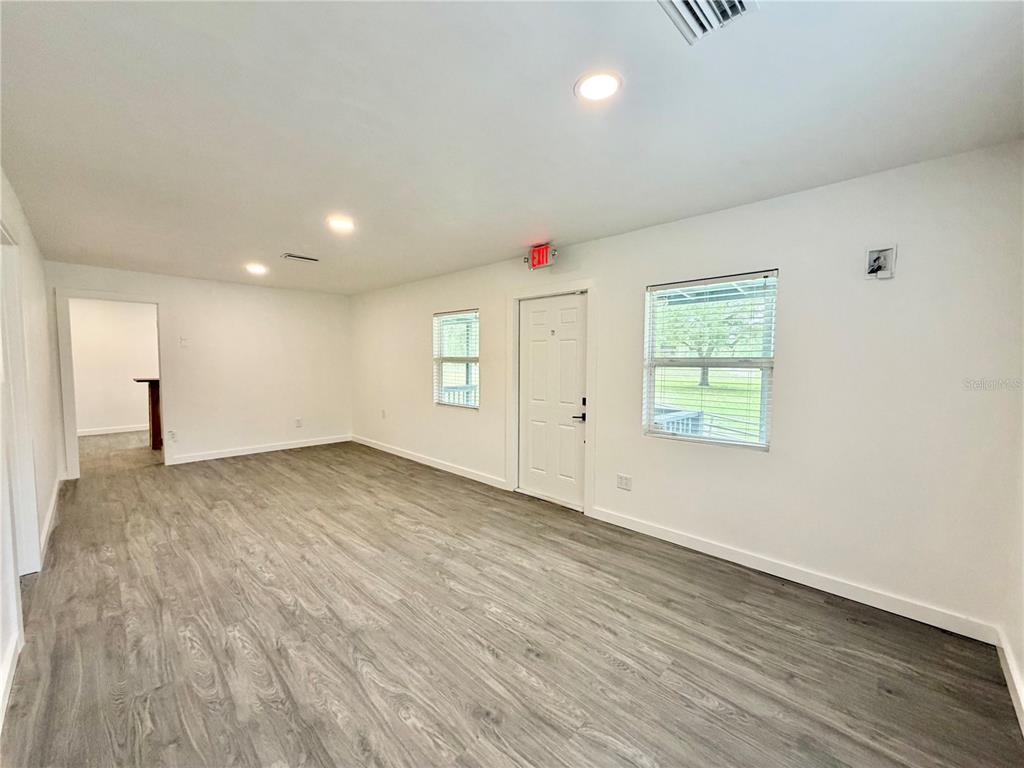 683 North Court Street Bronson, FL 32621 - Photo 9 of 33