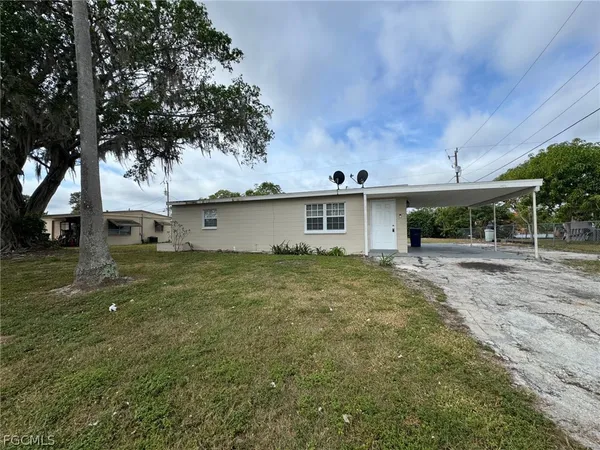 $1,355 | 25 Apache Street, Lehigh Acres, FL 33936