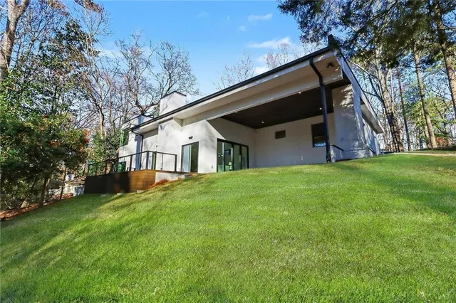 $2,000,000 | 3134 West Roxboro Road Northeast, Atlanta, GA 30324