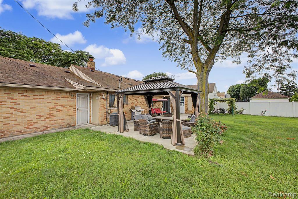 8650 Whitlock Avenue Dearborn, MI 48126 - Photo 32 of 40