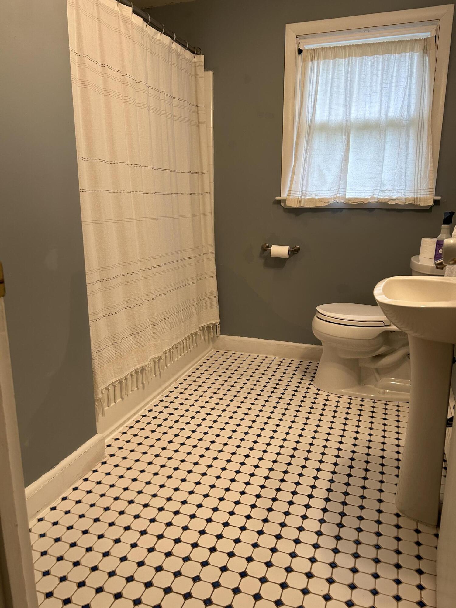 62 Deacon Road Yarmouth, ME 04096 - Photo 9 of 21 Full bathroom