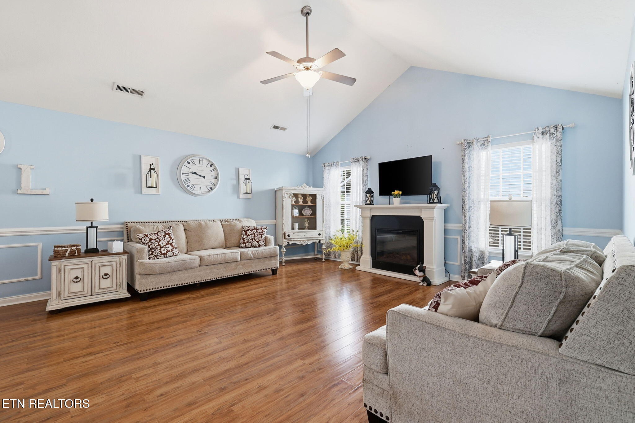 815 Spring Park Road Knoxville, TN 37914 - Photo 7 of 27 Living
