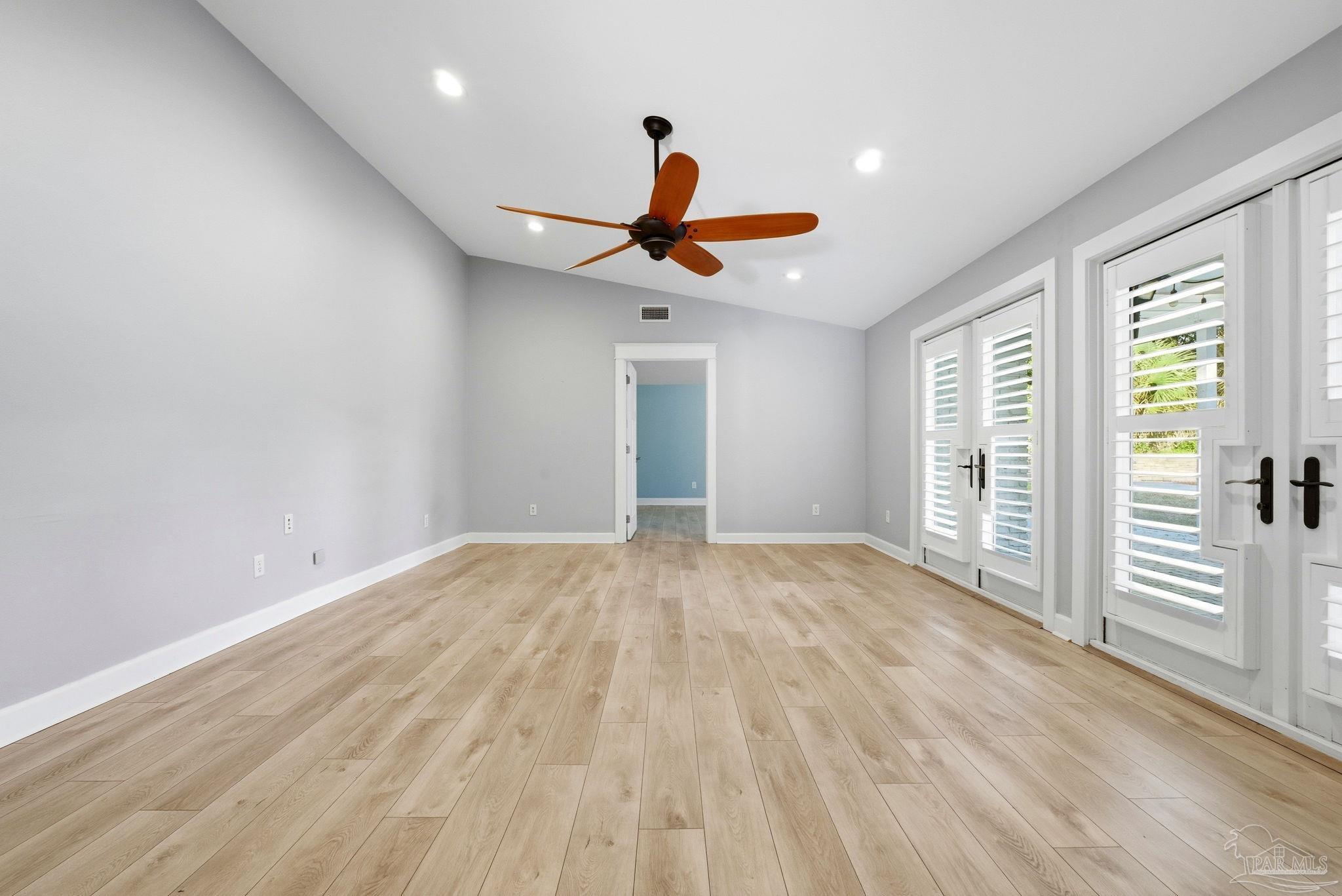 831 Bay Cliffs Road Gulf Breeze, FL 32561 - Photo 15 of 49