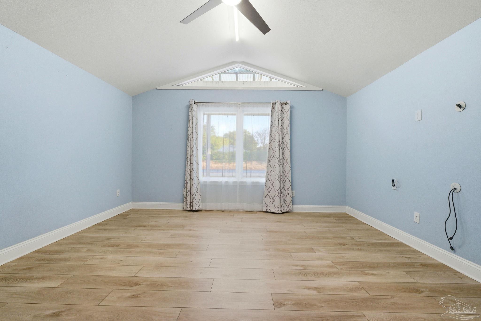 831 Bay Cliffs Road Gulf Breeze, FL 32561 - Photo 19 of 49