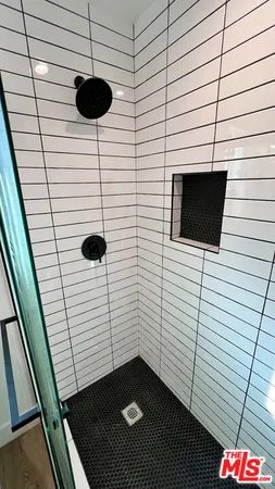 $2,500 | 5527 West 83rd Street, Los Angeles, CA 90045