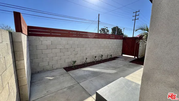 $2,500 | 5527 West 83rd Street, Los Angeles, CA 90045