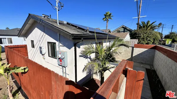 $2,500 | 5527 West 83rd Street, Los Angeles, CA 90045