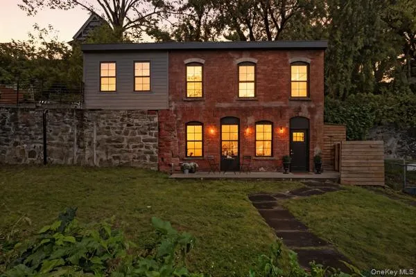 $525,000 | 26 Gill Street, Kingston, NY 12401