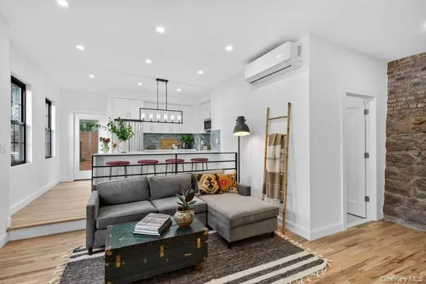 $525,000 | 26 Gill Street, Kingston, NY 12401