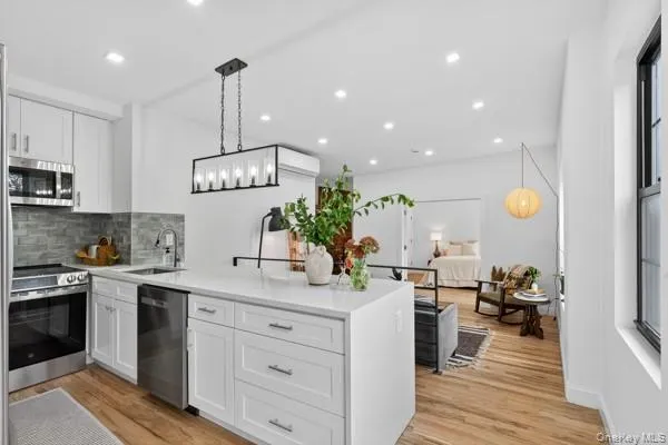 $525,000 | 26 Gill Street, Kingston, NY 12401