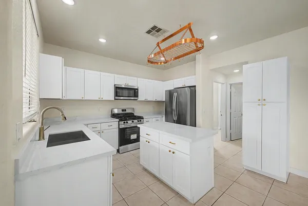 $2,500 | 6771 West Bronco Trail, Peoria, AZ 85383