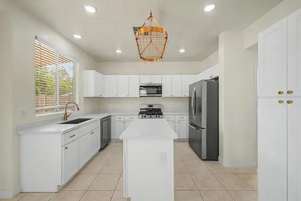 $2,500 | 6771 West Bronco Trail, Peoria, AZ 85383