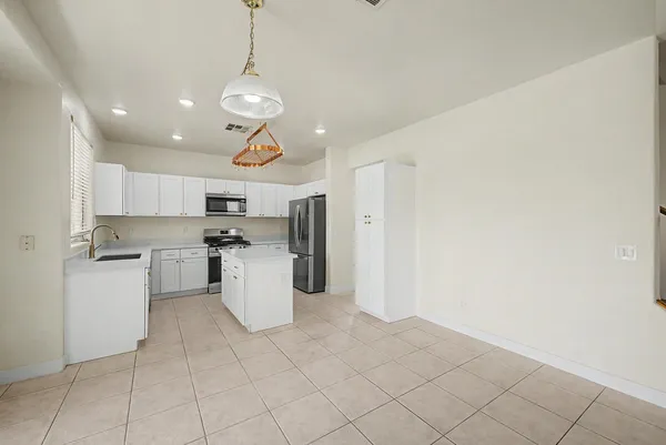 $2,500 | 6771 West Bronco Trail, Peoria, AZ 85383