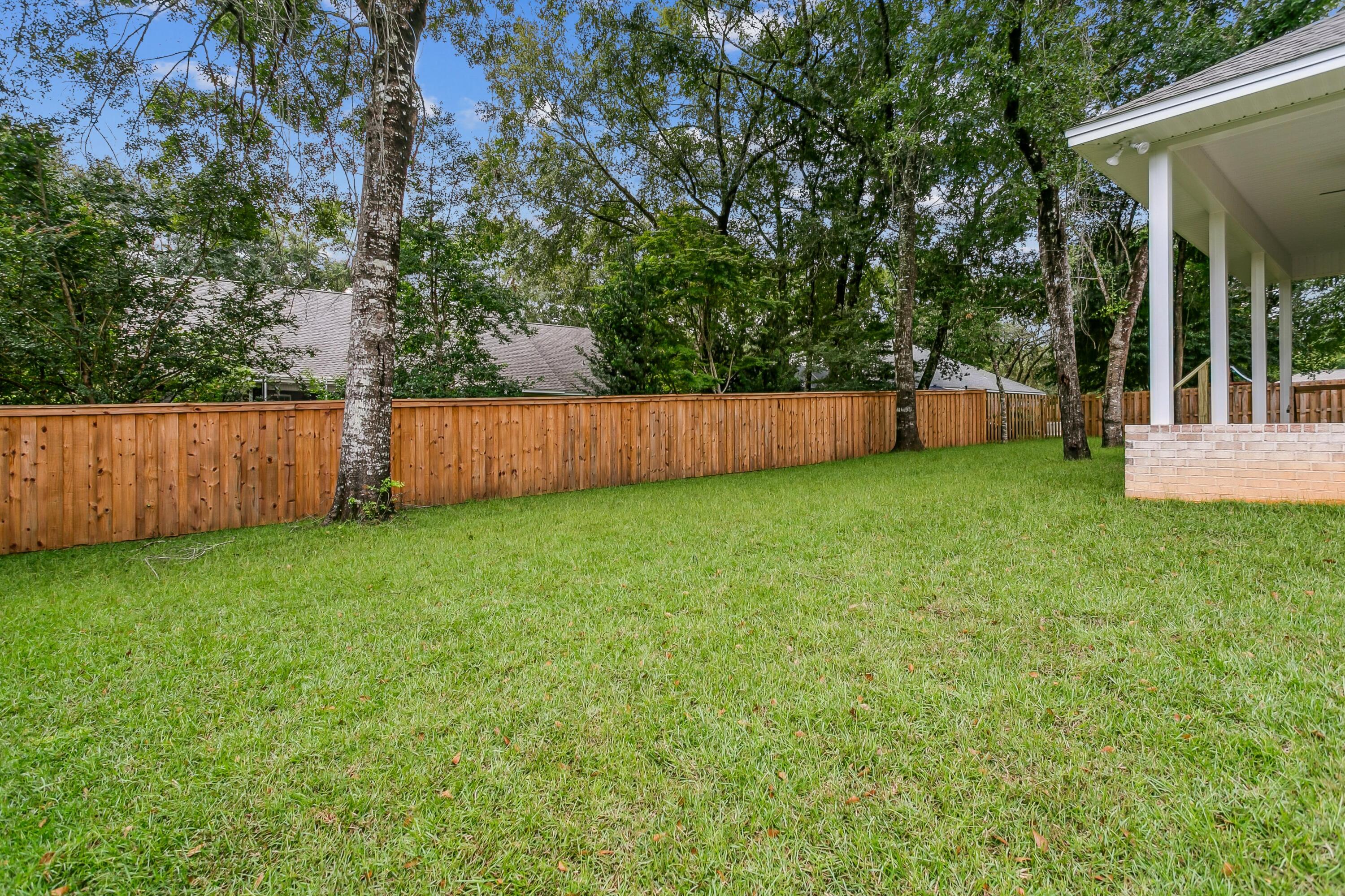 4567 Pfitzer Circle Crestview, FL 32536 - Photo 32 of 33 4567 Pfitzer back fence