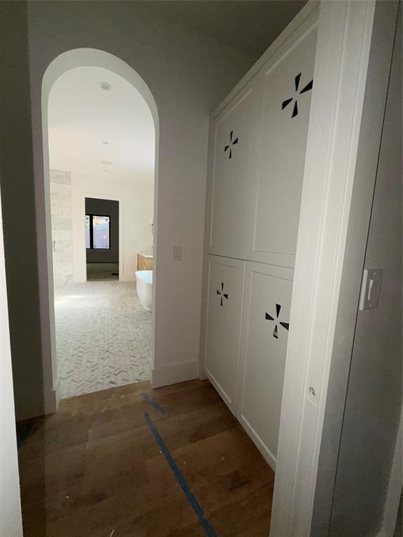 3830 Dunhaven Road Dallas, TX 75220 - Photo 16 of 26 Linen closet in primary bath/closet