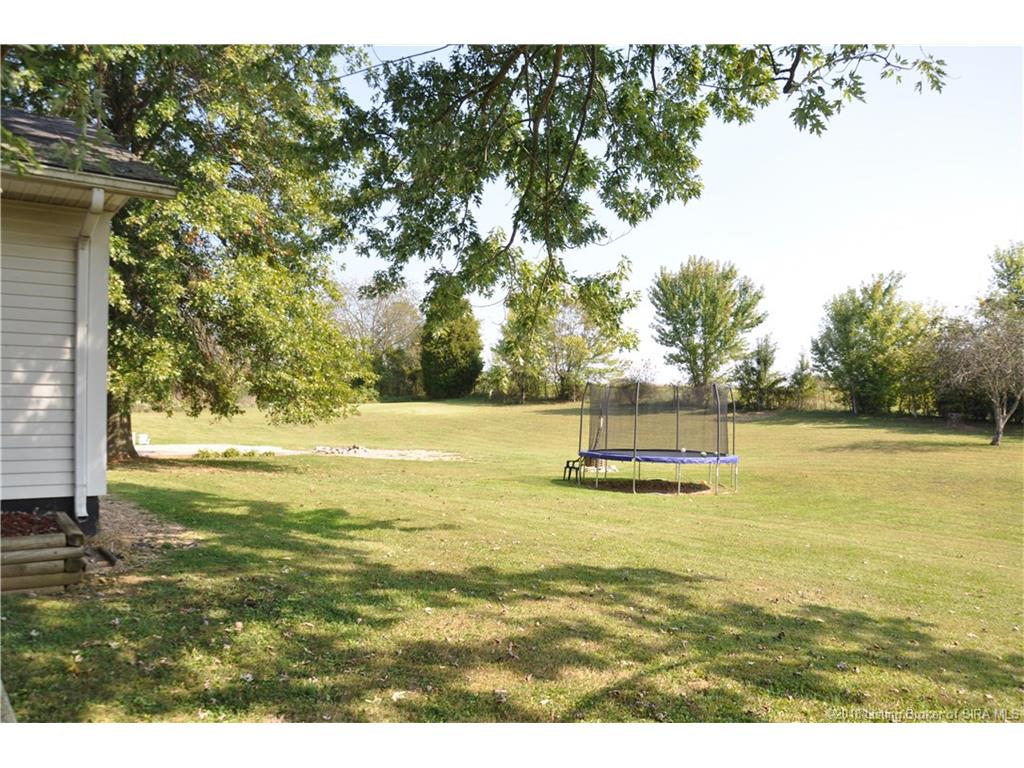 820 Wiseman Road Southwest Corydon, IN 47112 - Photo 2 of 53