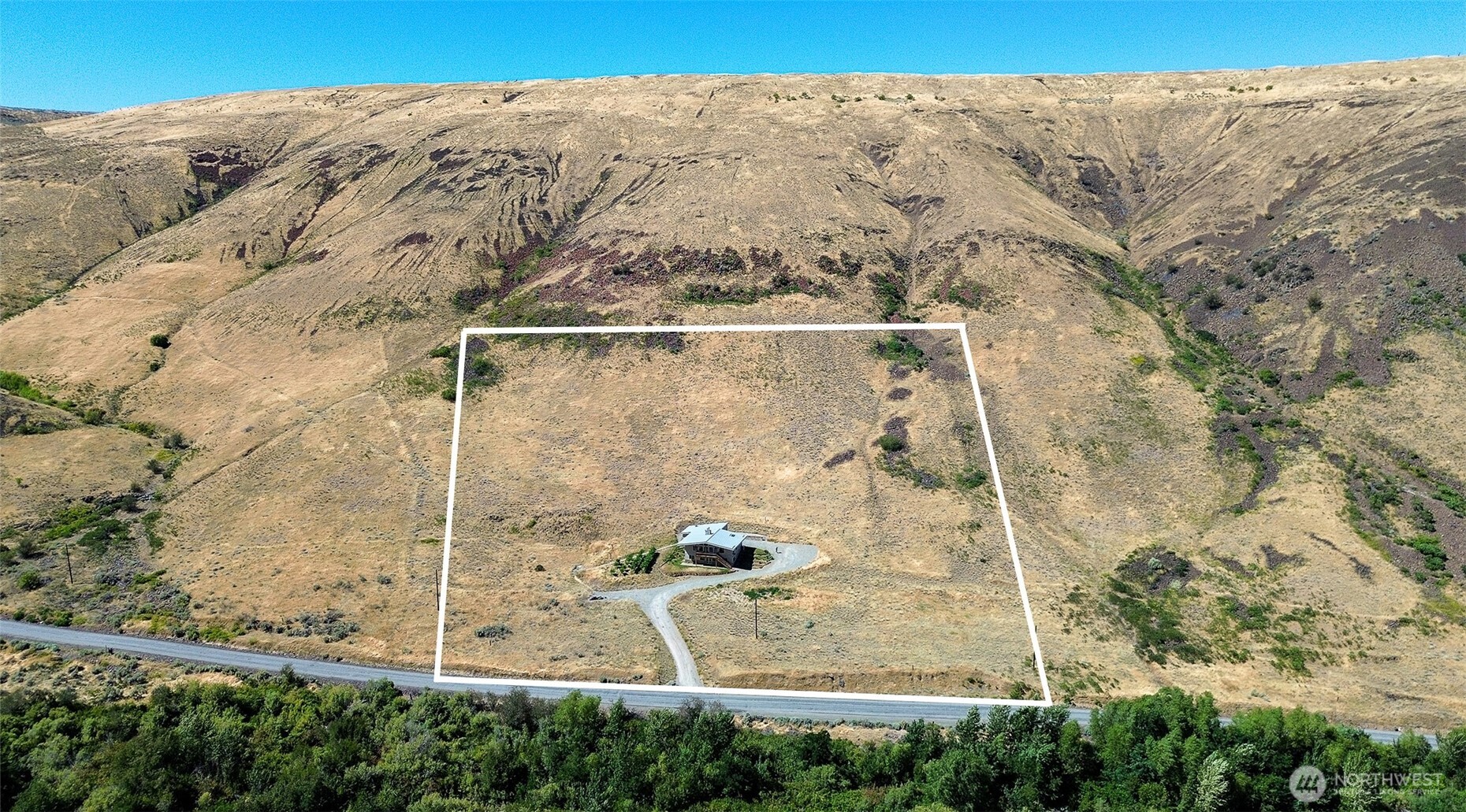 7400 Colockum Road Malaga, WA 98828 - Photo 3 of 37