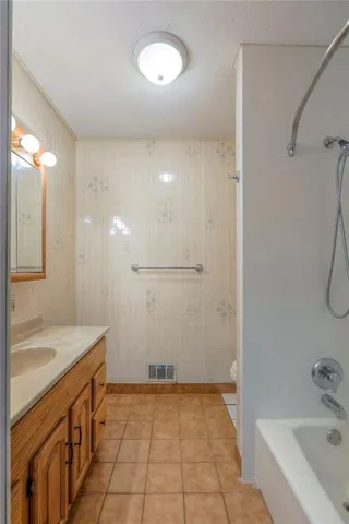 $245,000 | 16100 East 41st Street South, Independence, MO 64055