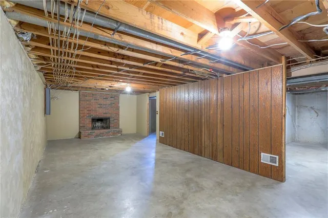 $245,000 | 16100 East 41st Street South, Independence, MO 64055