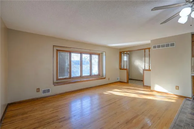 $245,000 | 16100 East 41st Street South, Independence, MO 64055