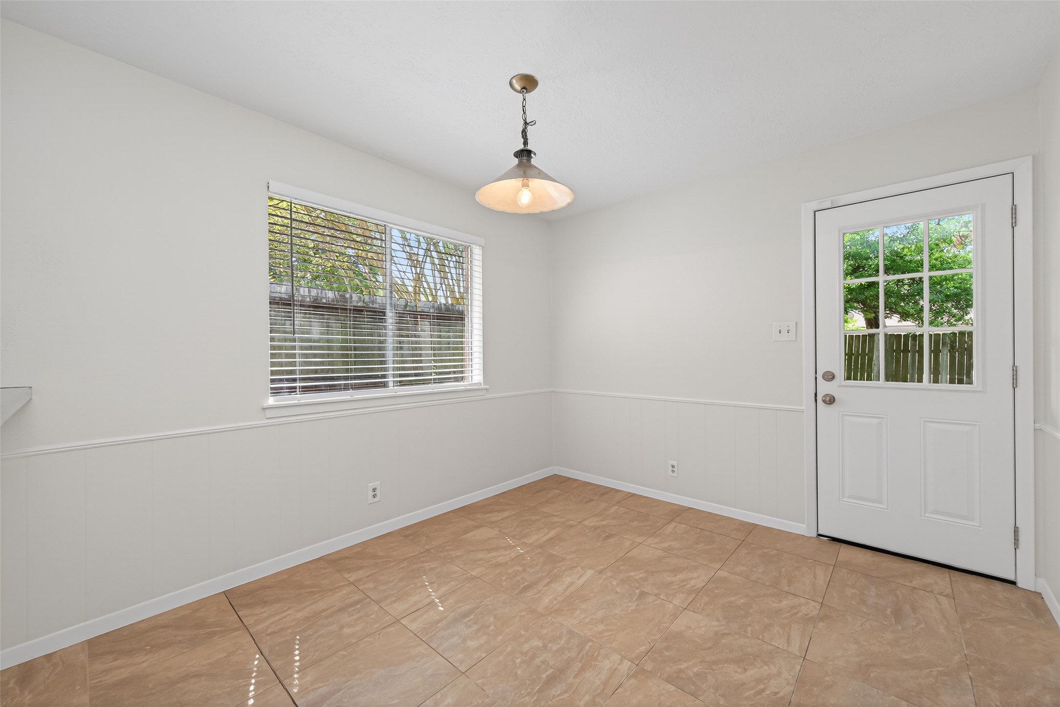 23919 Farm Hill Drive Spring, TX 77373 - Photo 16 of 41 an empty room with a window