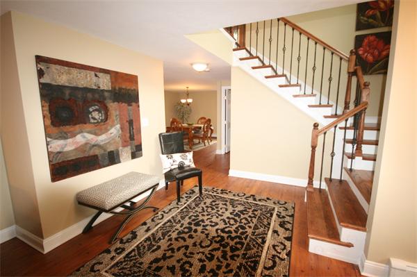 31 Wethersfield Road Natick, MA 01760 - Photo 3 of 20