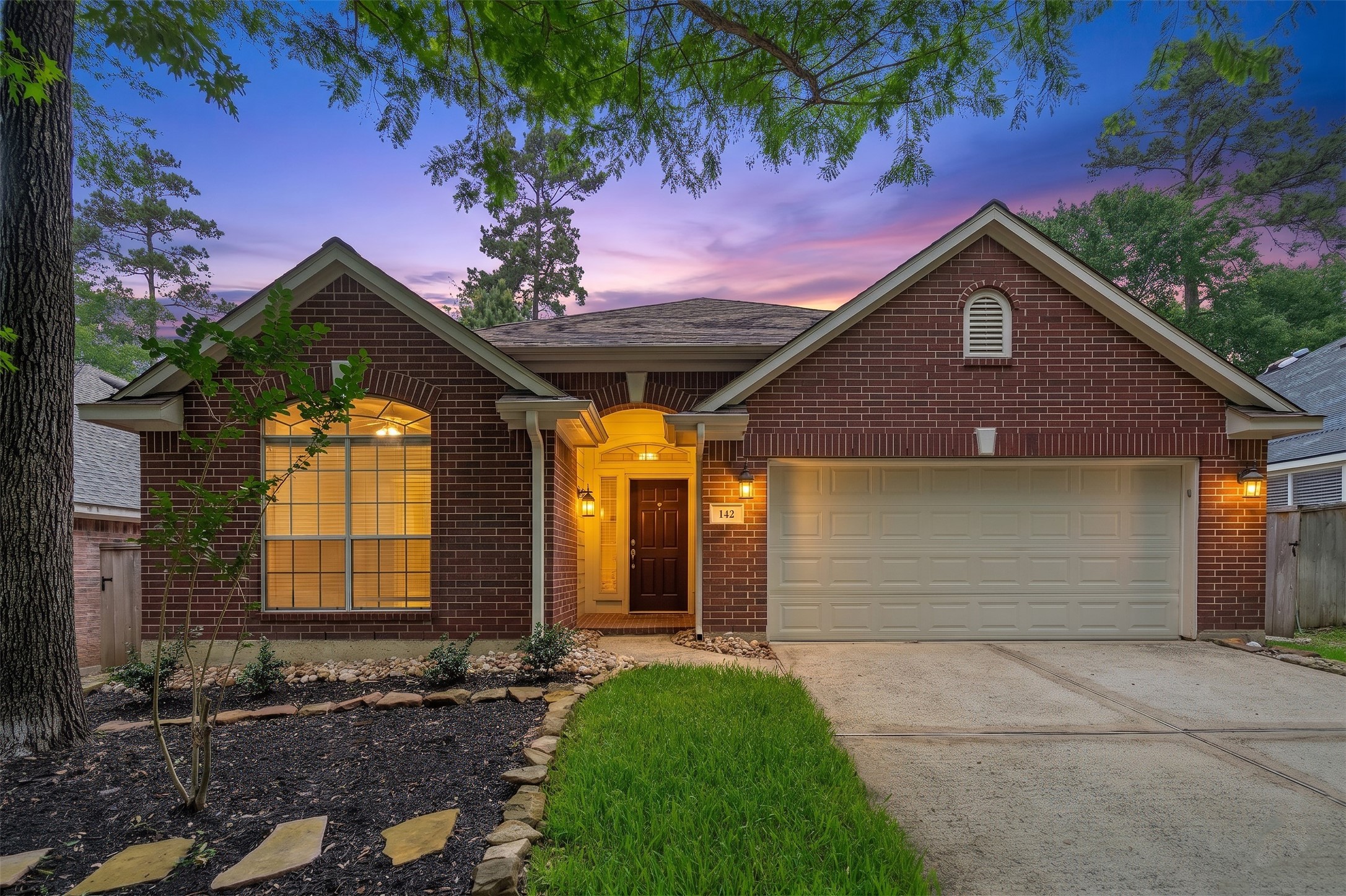 142 South Veranda Ridge Drive Spring, TX 77382 - Photo 1 of 31 Welcome Home to 142 S. Veranda Ridge in the coveted Alden Bridge neighborhood in The Woodlands. (The sky in this photo has been digitally enhanced.)