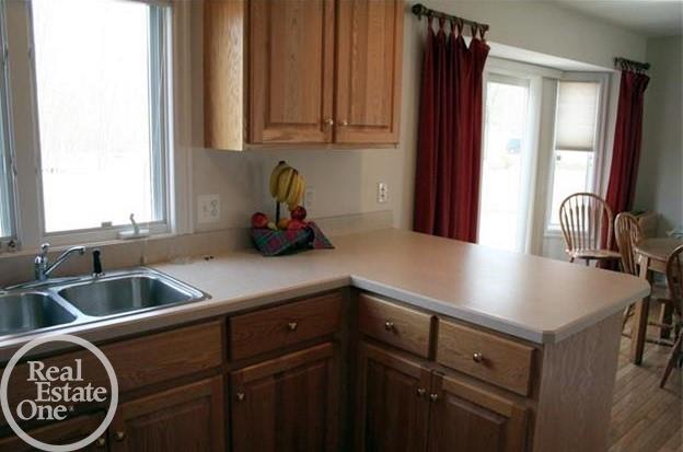 1212 Grace Avenue Rochester Hills, MI 48309 - Photo 14 of 24