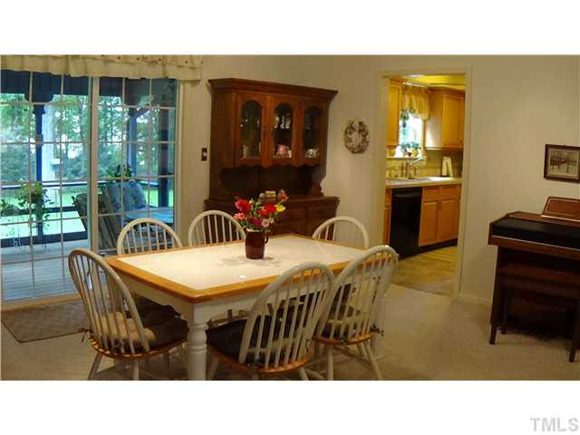 4401 Surry Ridge Circle Apex, NC 27539 - Photo 4 of 25 Gallery Image 4
