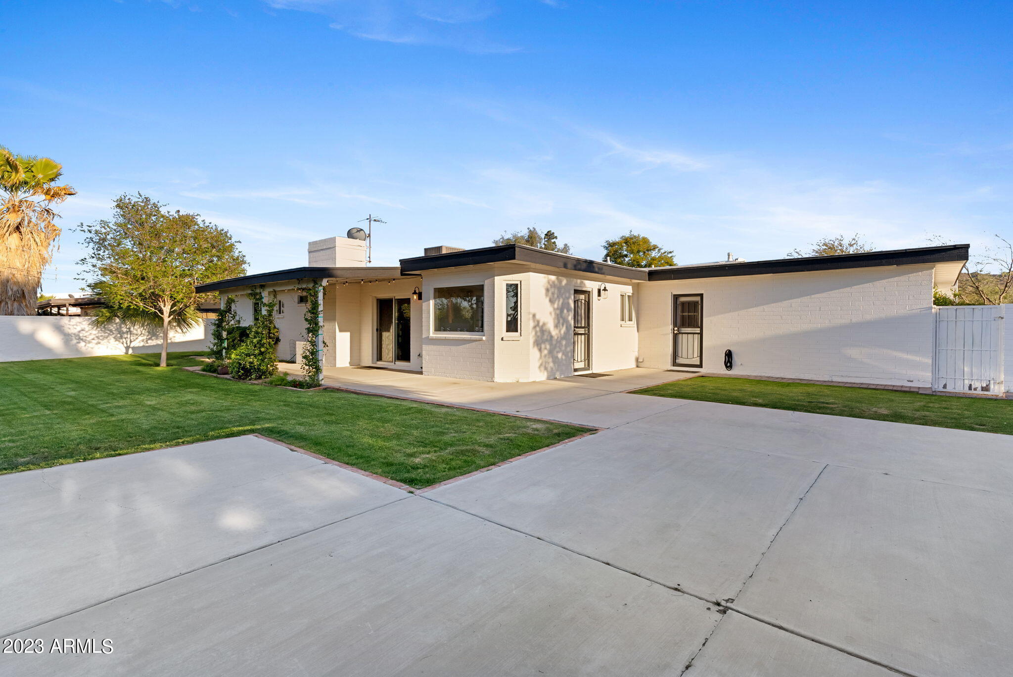 3412 East Mountain View Road Phoenix, AZ 85028 - Photo 51 of 67 50-web-or-mls-DSC09238