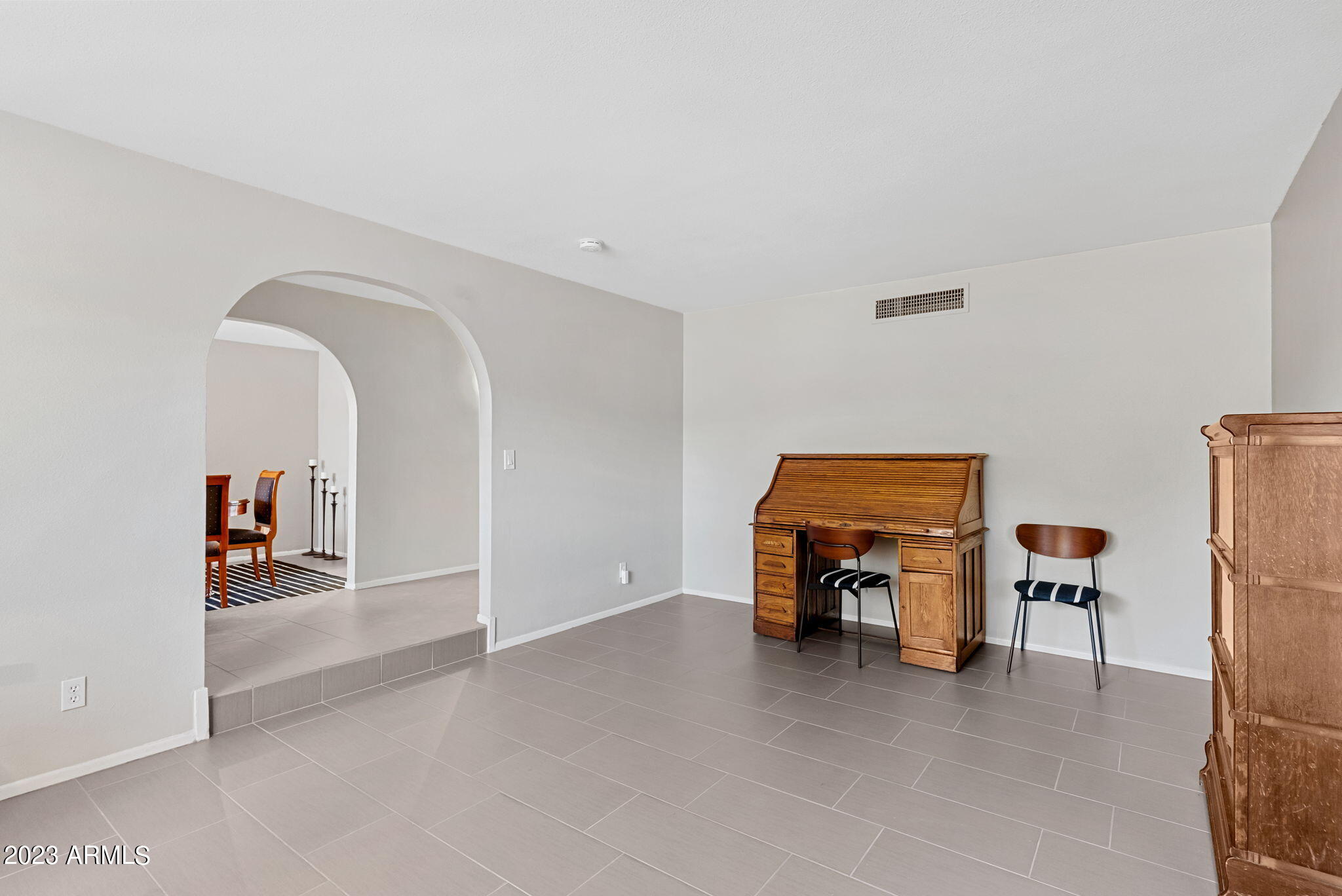 3412 East Mountain View Road Phoenix, AZ 85028 - Photo 8 of 67 7-web-or-mls-DSC09299