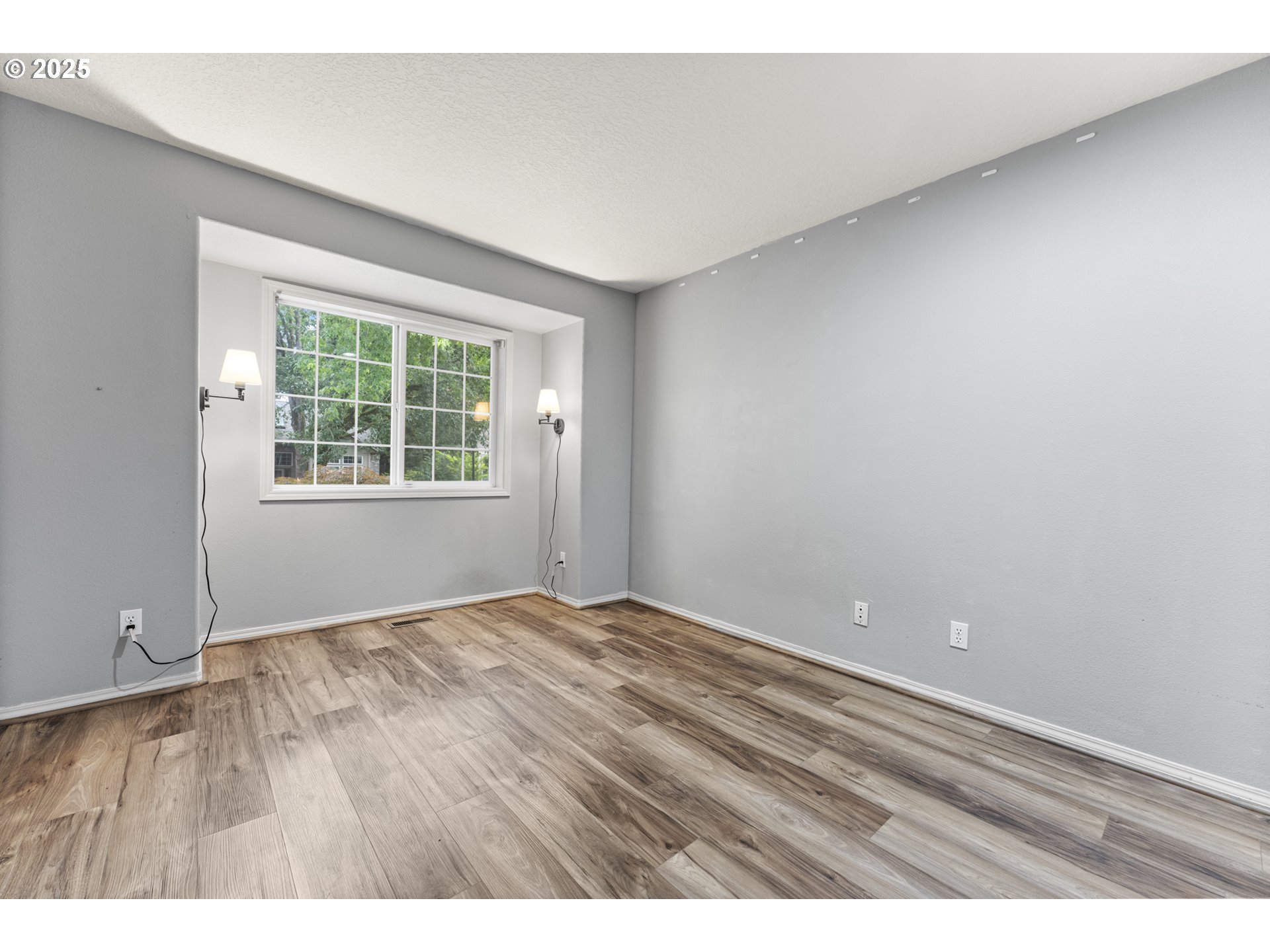 28542 Southwest Meadows Loop Wilsonville, OR 97070 - Photo 26 of 35 Gallery Image 26